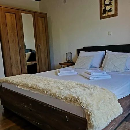 Apartman Silvija Otocac Exterior photo